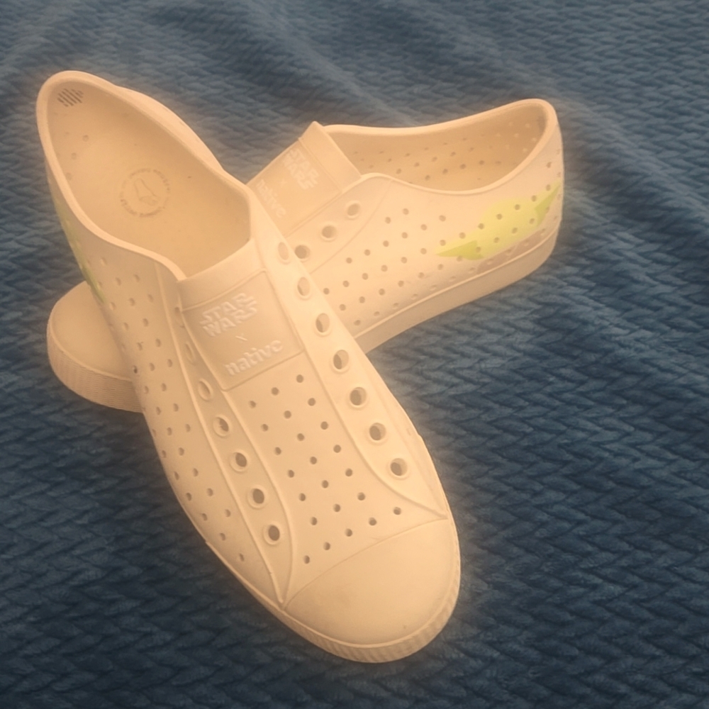 Native X Star Wars Shoes Men 9, Women 11